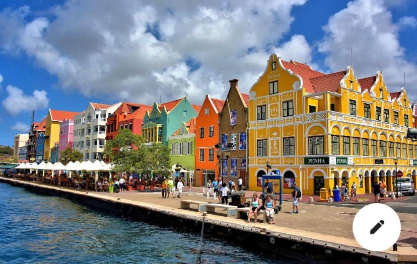 City Views Spacious Mezzanine Apartments Willemstad Exterior foto
